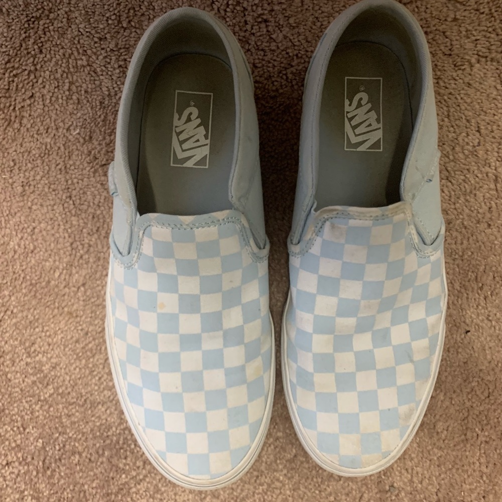 A women’s size 10 blue checkered vans